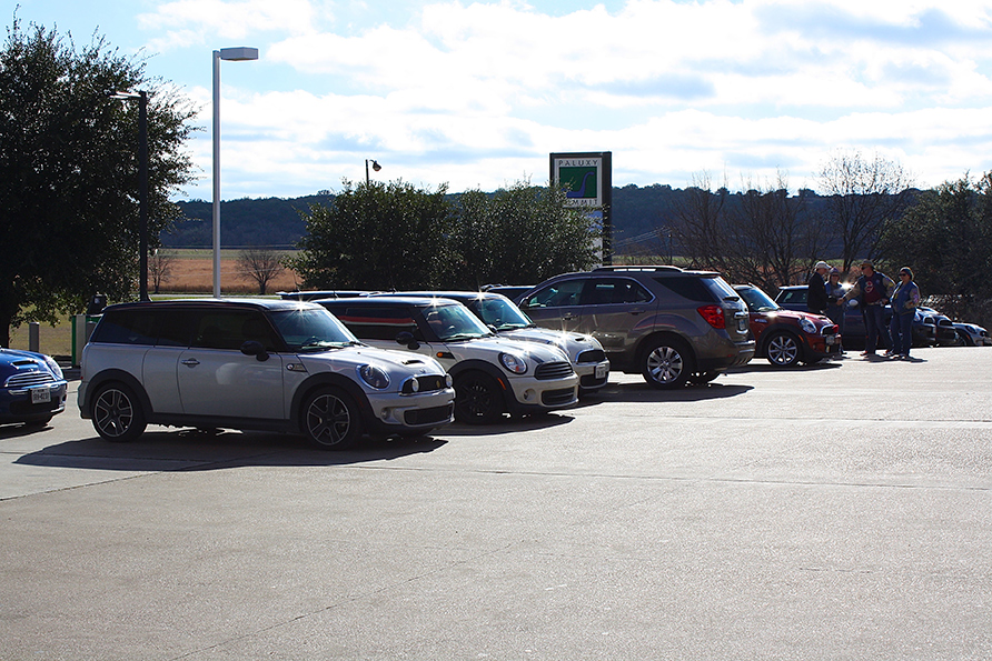 Meeting up with Metroplex MINI for the Waco Run!